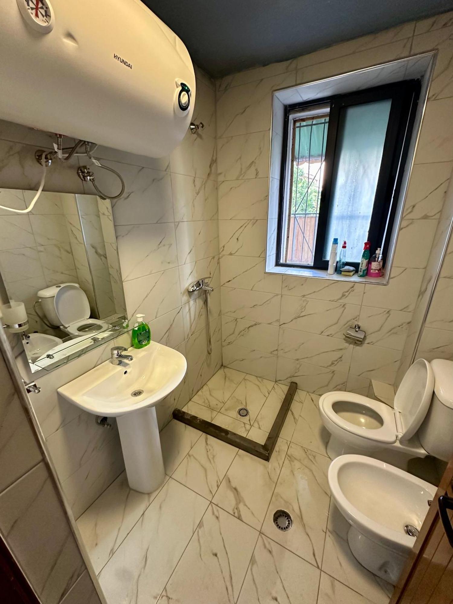 Krid Flat * Tirana